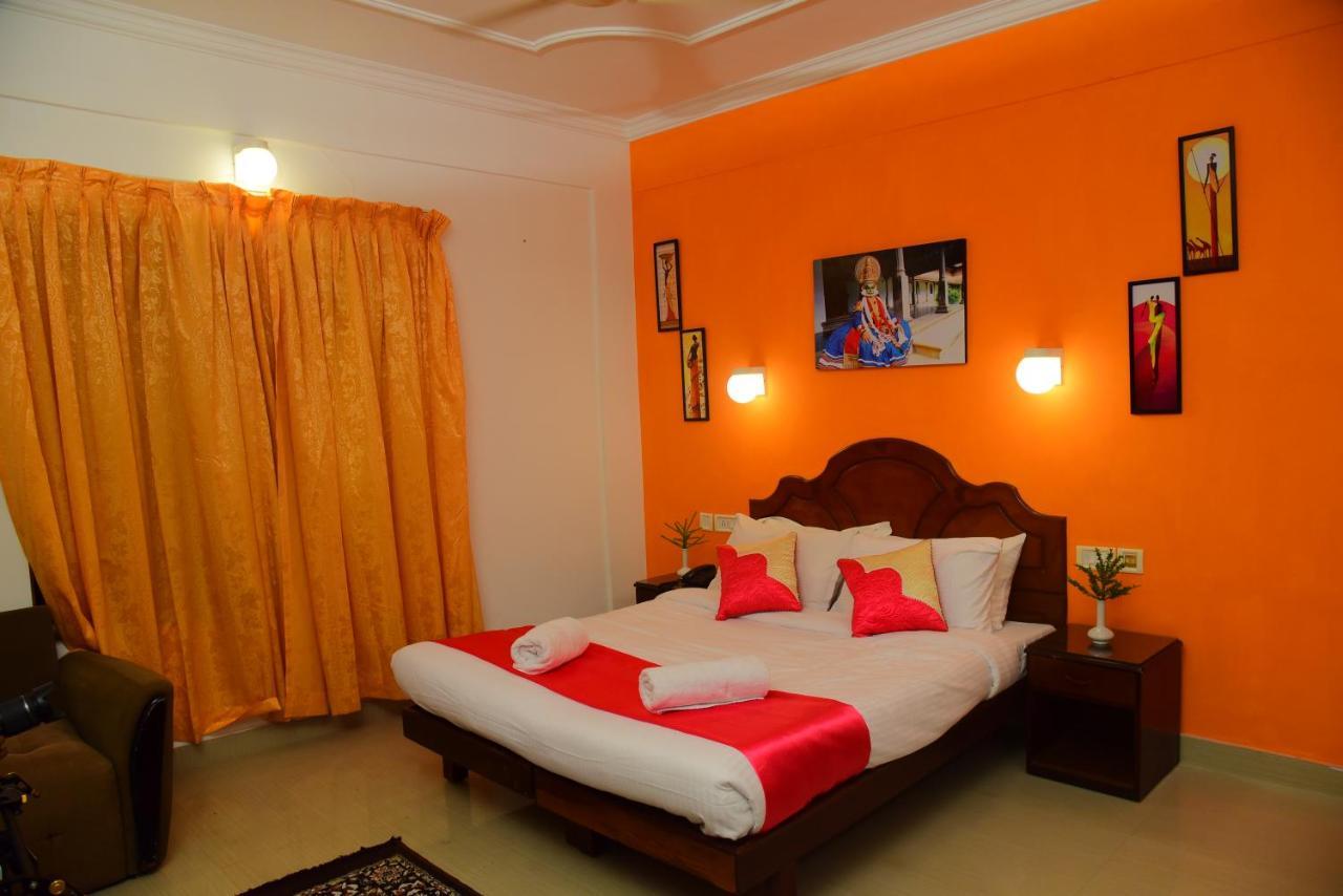 Ocean Bay Ayurvedic Beach Resort โกวาลัม ภายนอก รูปภาพ