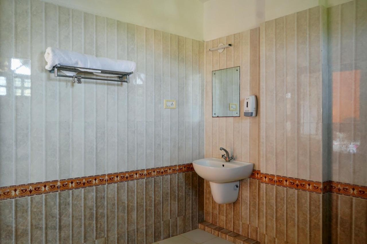 Ocean Bay Ayurvedic Beach Resort โกวาลัม ภายนอก รูปภาพ